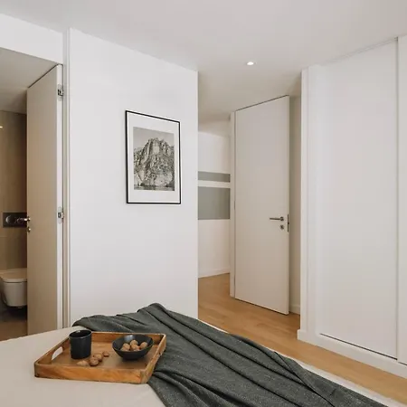 Minturno - 2 Bedrooms And Balcony In Alvalade Lejlighed *