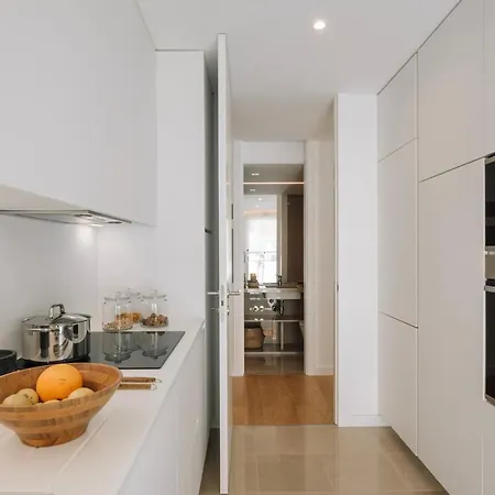 Daire Minturno - 2 Bedrooms And Balcony In Alvalade *