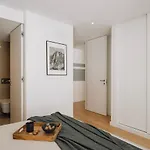 Minturno - 2 Bedrooms And Balcony In Alvalade Apartment *