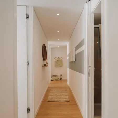 Minturno - 2 Bedrooms And Balcony In Alvalade Apartment *